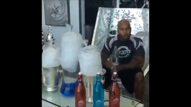 Flo Rida принял вызов ice bucket challenge