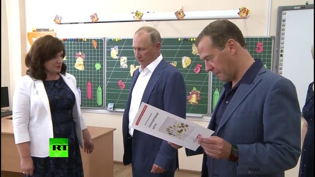 Путин посетил образовательный центр «Бухта Казачья» в Севастополе