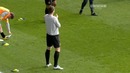 Edin Dzeko making fun of Mario Balotelli ;-)