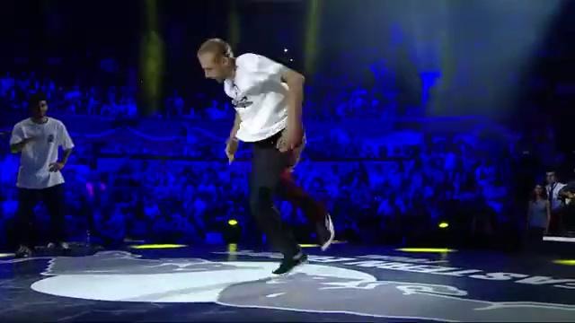 Jester VS Robin – Red Bull BC One Eastern European Final 2015