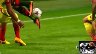 Мега супер финт Робиньо (радуга) в матче против Барселоны