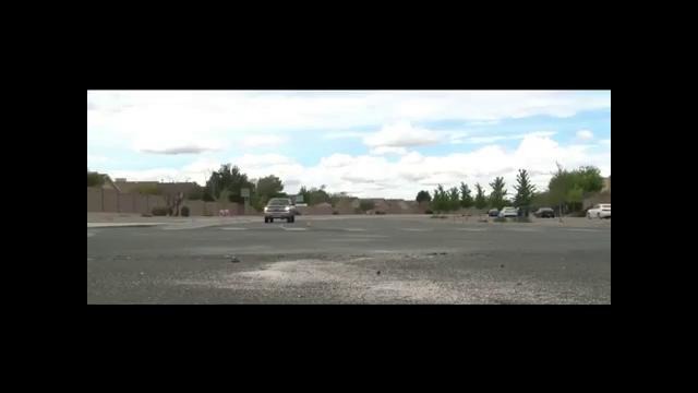 Джон Джонс выпущен под залог