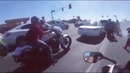 Полицейский не смог удержать байкера
