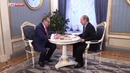 Хазанов подарил Путину императорскую корону