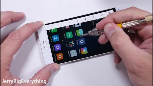 Xiaomi Mi5 Уввол булди