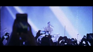 The Weeknd – Secrets & Can’t Feel My Face (Vevo Live)