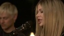 Avril Lavigne – Here’s To Never Growing Up (Live Acoustic at MTV Buzzworthy)