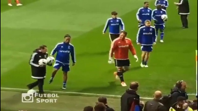 Ronaldinho skills in friendly match