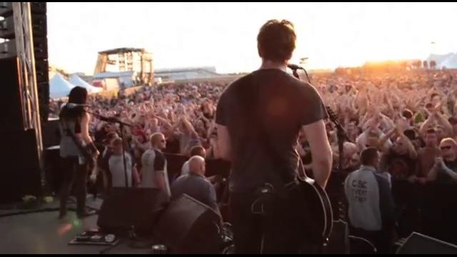 Sick Puppies – There’s No Going Back (Live 2013!)