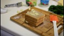 Чесночные гренки с соусом и сыром (закуска)