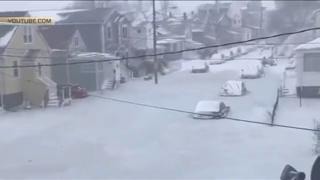 Апокалипсис в США: очевидцы сняли, как десятки машин вмерзли по окна в лед в Бостоне