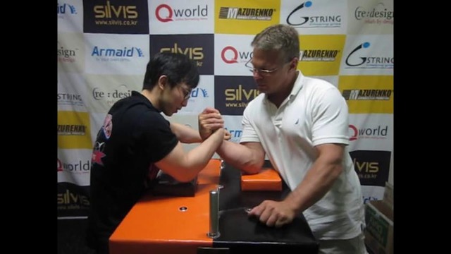 JiSeung Hong vs John Brzenk (2013-07-08)