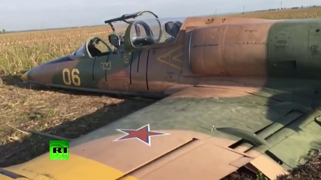 Курсант Краснодарского лётного училища посадил повреждённый самолёт в поле