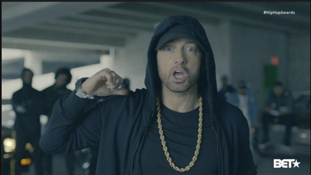 Eminem задиссил Дональда Трампа (RUS)