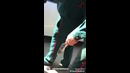 Мужчина с пистолетом на авторынке Сергели