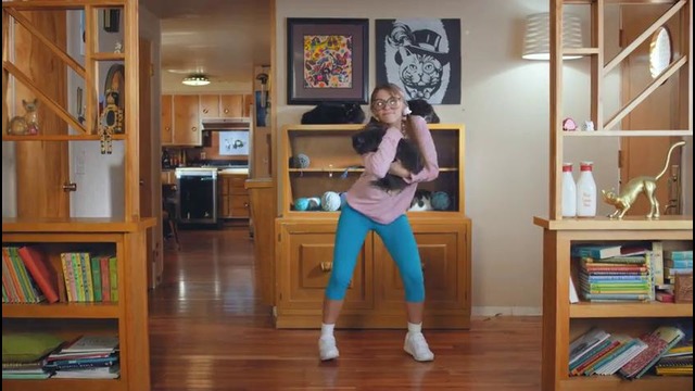 CAT LADY DANCE (Amymarie Gaertner & Glitch)