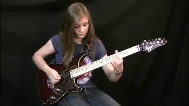 14 year old girl playing guitar cover Van Halen – Eruption