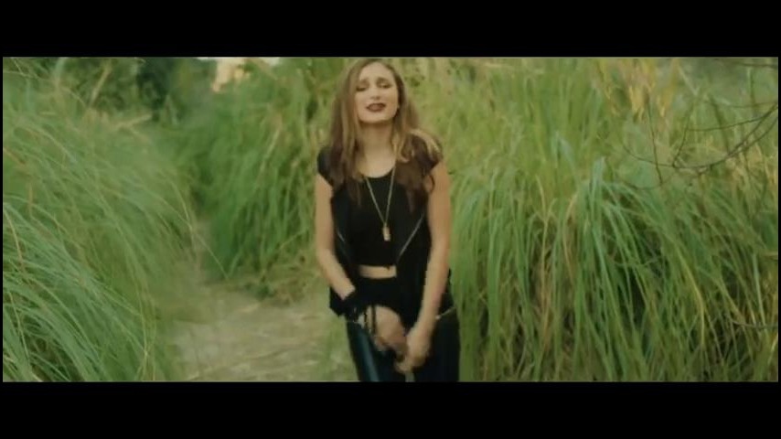 The Chainsmokers Feat Daya – Dont Let Me Down Official Video 2016