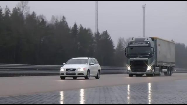Аварийная система торможения в новом Volvo FH