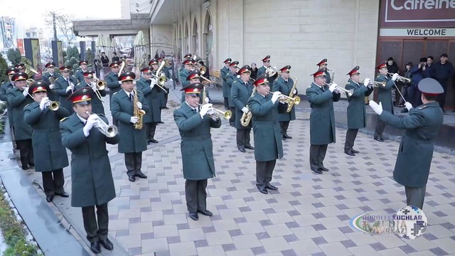 Тошкент кўчалари бўйлаб ҳарбий оркестр садолари янграмоқда