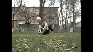Football Freestyle (Футбольный фристайл Ташкент 2010г. все трюки исполняются сидя )