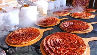 Пицца бомба пепперони – корейская уличная еда