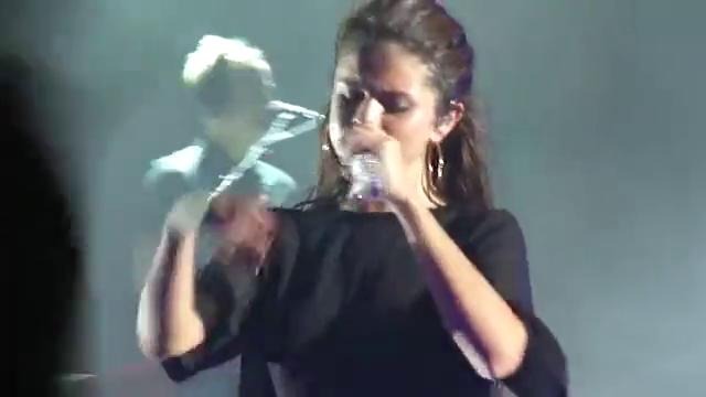 Selena Gomez-Naturally Live 30 August 2013