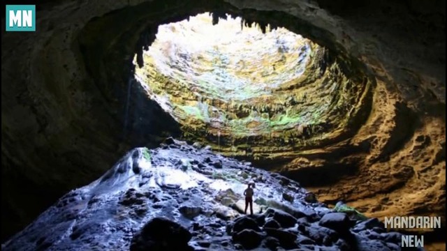 5 самых странных дыр на земле