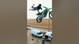 Motorcross Rider Performs Incredible Mid-Air Tricks Off Ramp