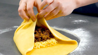Вот Так Готовится Простой Пирог Хачапури с Сыром на Сковороде