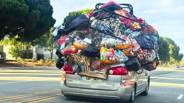 Idiots In Cars 423