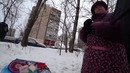 Скупил все товары у бабушек, пенсионеры не верили до последнего