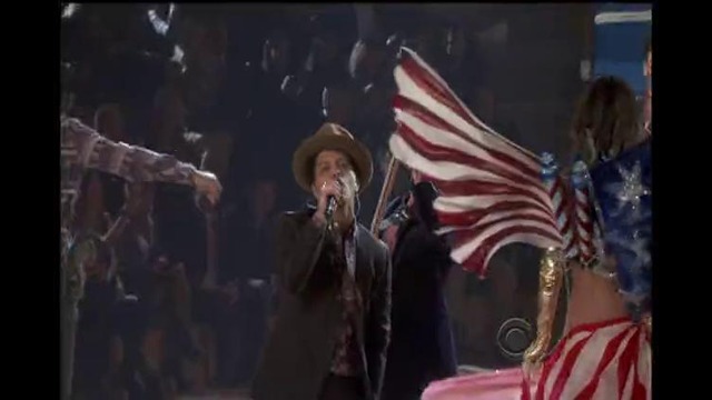 Bruno Mars – Locked out of heaven [The Victoria Secret Fashion Show.2012