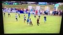 Фанат не смог угнаться за игроком