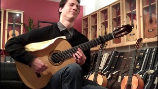 Grisha Goryachev tries out a Reyes flamenco guitar (part 2)