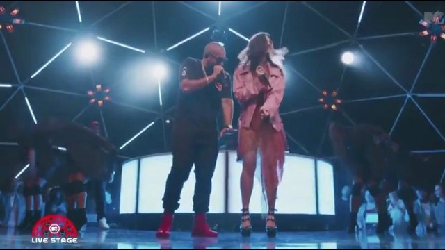 Sean Paul & Dua Lipa – No Lie at MTV Live Stage