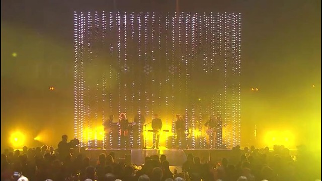 Linkin Park ft. Kiiara – Heavy [Live Performance vom Echo 2017]