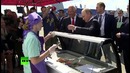 Путин угостил делегацию правительства мороженым на авиасалоне МАКС-2017