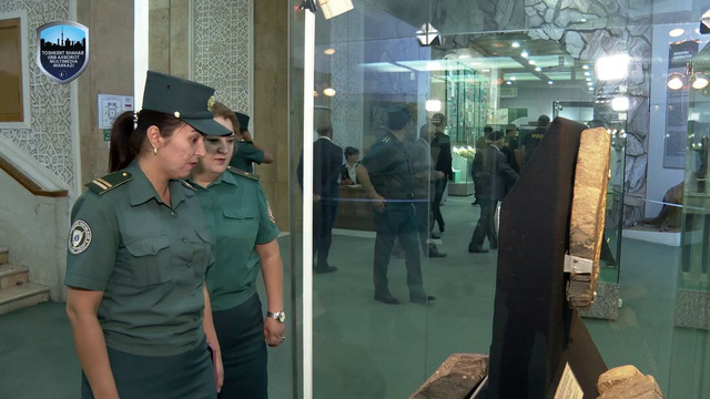 В преддверии 9 мая сотрудники ГУВД Ташкента посетили музей истории Узбекистана