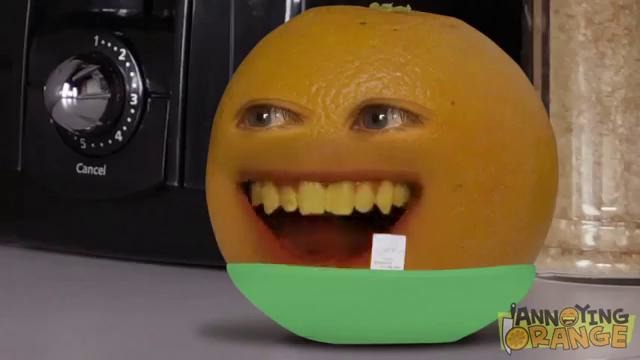 Annoying Orange – Kriss Kut (ft. Rhett & Link)