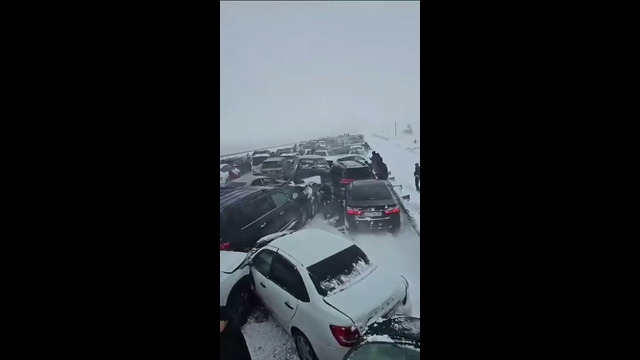 В Казахстане произошло массовое ДТП с участием 95 машин