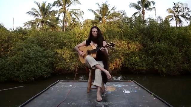 Estas Tonne. The song of the golden dragon ( version in nature)