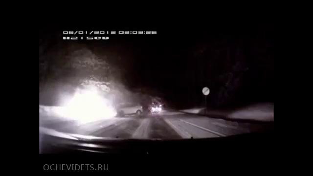 Видео ДТП на трассе Санкт-Петербург – Псков, в котором погибли 6 человек