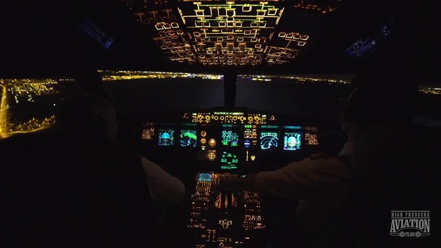 Night Landing Montpellier Cockpit View 4K