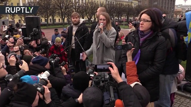 Ксению Собчак освистали на митинге в Санкт-Петербурге