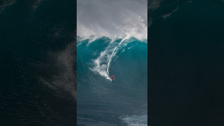Largest wave kitesurfed – 22.1 metres (72 ft 4 in) by Patri McLaughlin