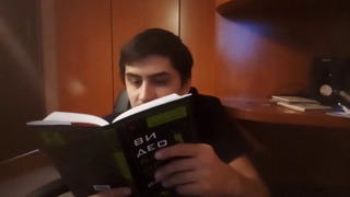 Макс Максимов читает свою книгу. Что за дичь я пишу