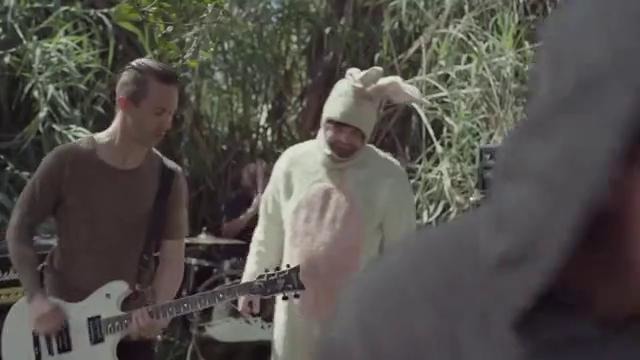 Papa Roach – Help (Official Video 2017!)