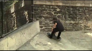 Стрит-скейтинг на улицах Нью-Йорка