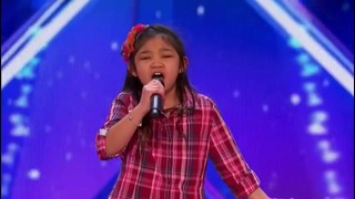 9-летняя певица поразила всех своим мощным голосом